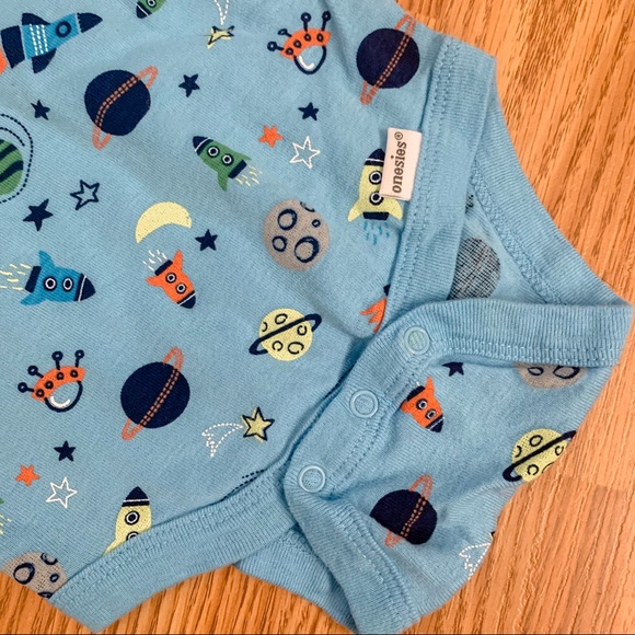Onesies • Space Print Bodysuit - Picture 3 of 4